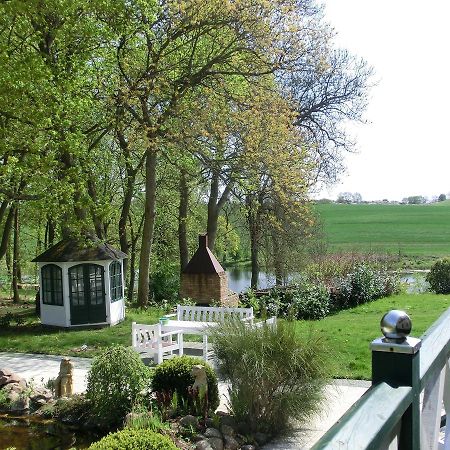 Domane Neu Gaarz Hostel Экстерьер фото