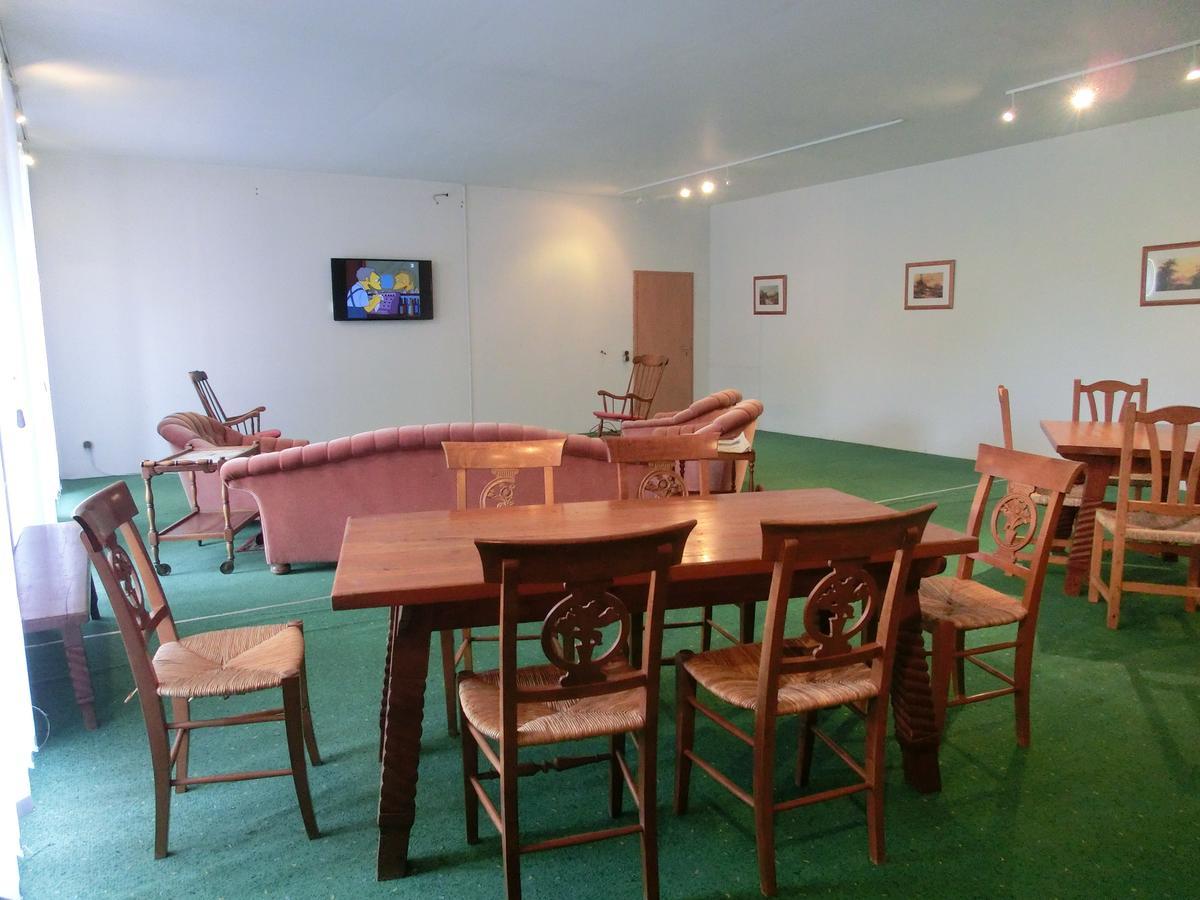 Domane Neu Gaarz Hostel Экстерьер фото