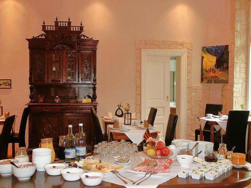 Domane Neu Gaarz Hostel Экстерьер фото
